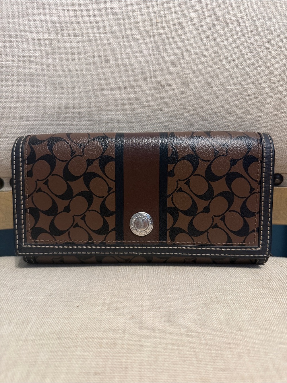 Coach Chelsea Heritage Y2K-Style Signature Trifold Monogrammed Envelope Wallet